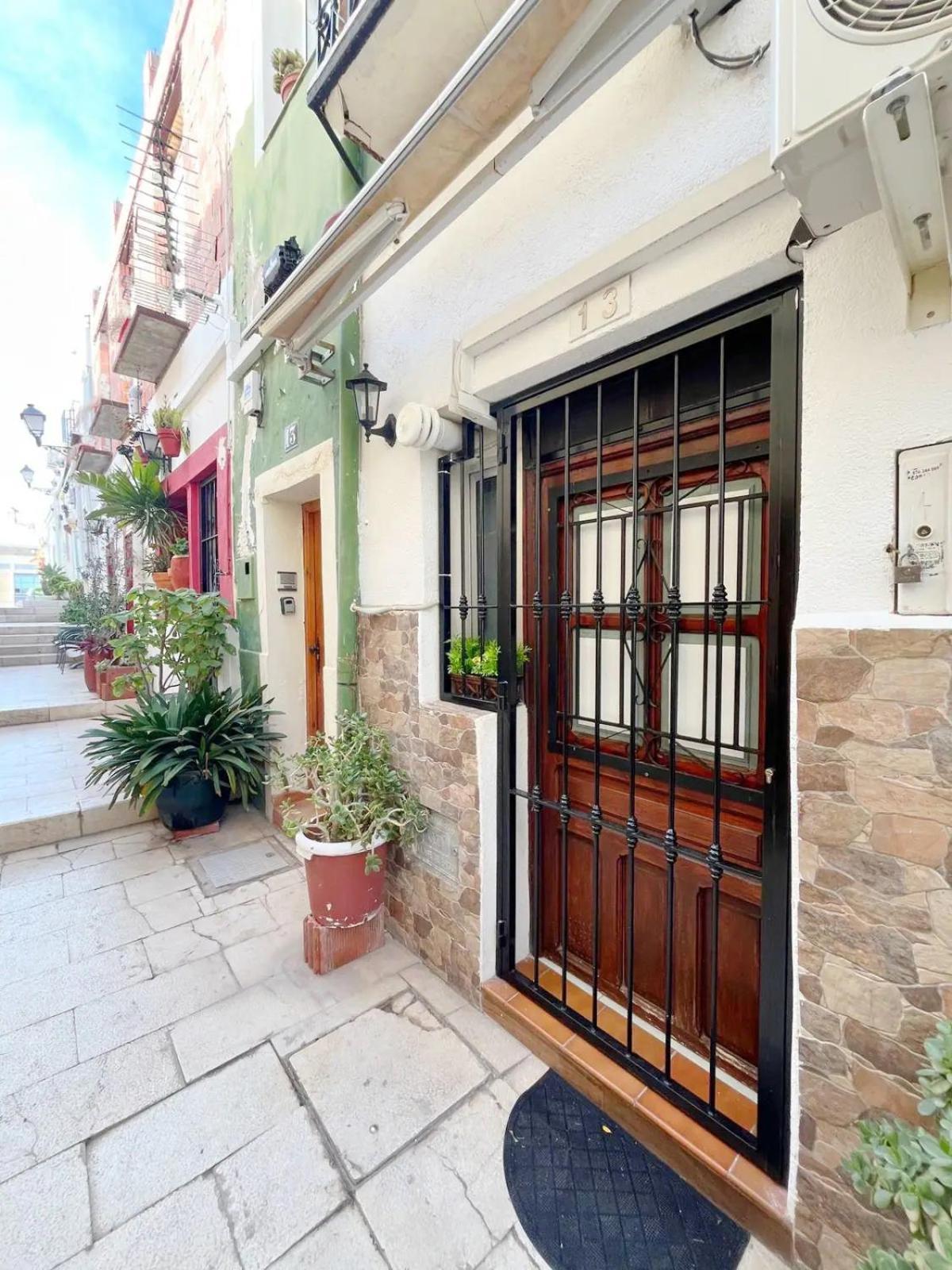 Apartamento En Casco Antiguo De Alicante Luaran gambar