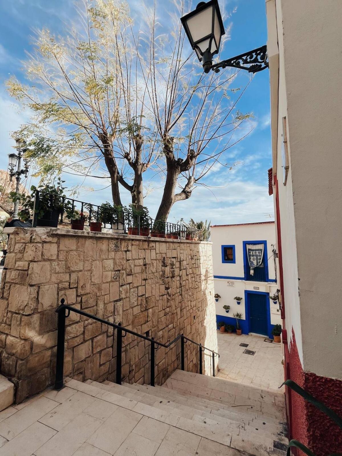 Apartamento En Casco Antiguo De Alicante Luaran gambar